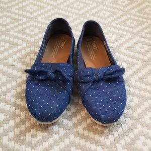 TOMS slip ons